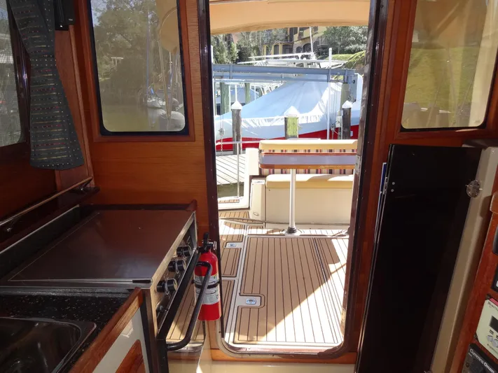 Sanity Yacht Photos Pics 