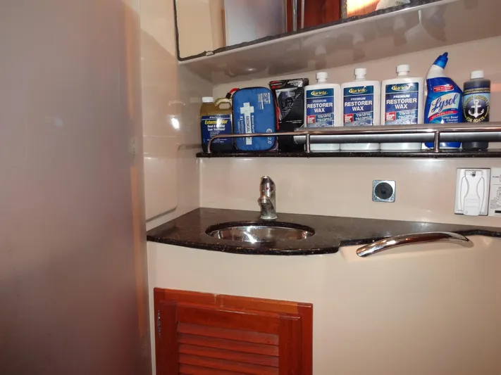 Sanity Yacht Photos Pics 