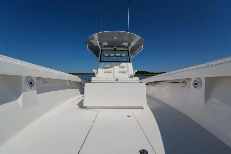 Pelagic Predator Yacht Photos Pics Onslow Bay TE Pelagic Predator- Bow Seating