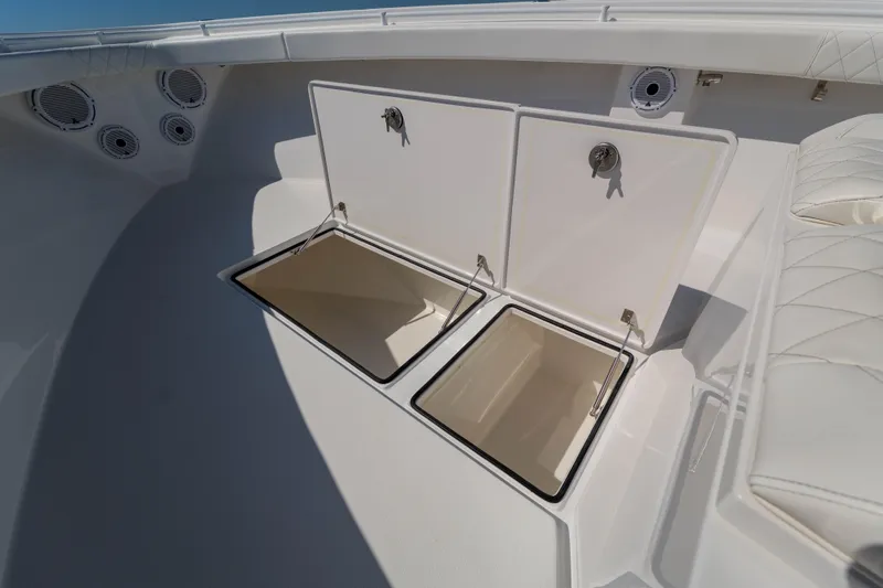 Pelagic Predator Yacht Photos Pics Onslow Bay TE Pelagic Predator- Storage