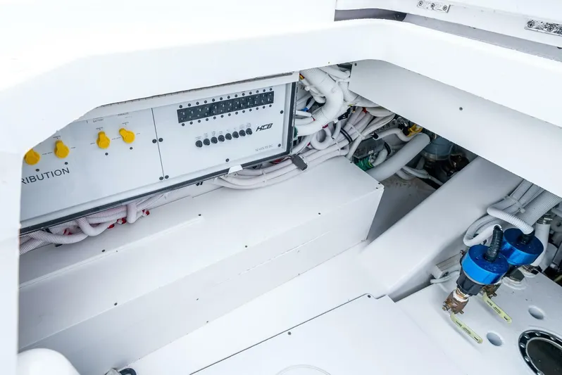 Dealer Demo Yacht Photos Pics 2025 Hcb 56 Suenos Gix - Image 36