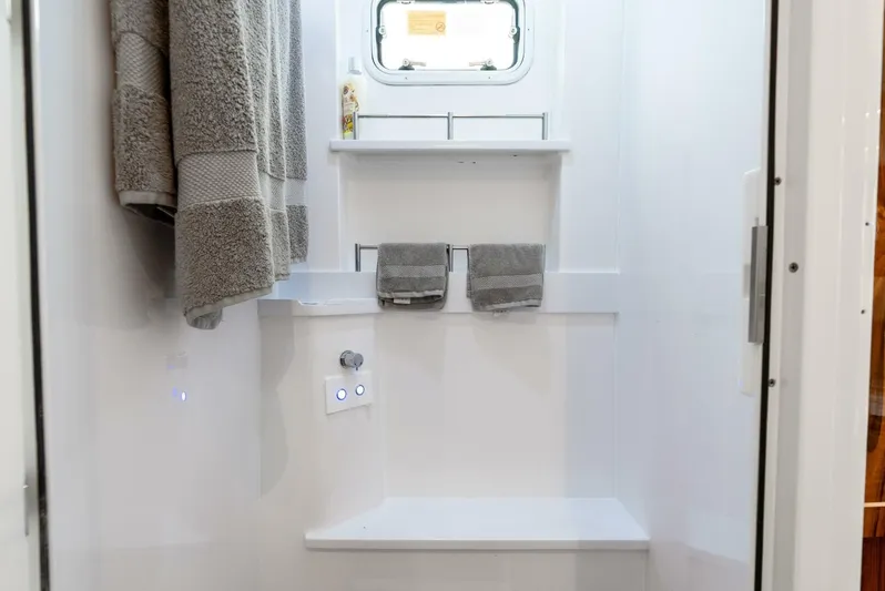 Dealer Demo Yacht Photos Pics 2025 Hcb 56 Suenos Gix - Image 32