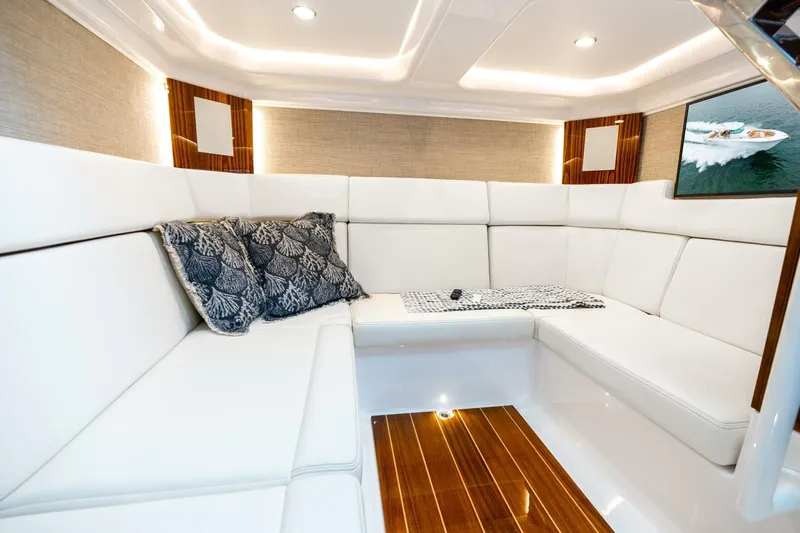 Dealer Demo Yacht Photos Pics 2025 Hcb 56 Suenos Gix - Image 27