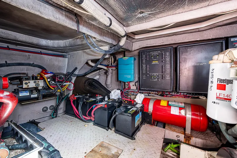 Nauti Buoy Yacht Photos Pics 