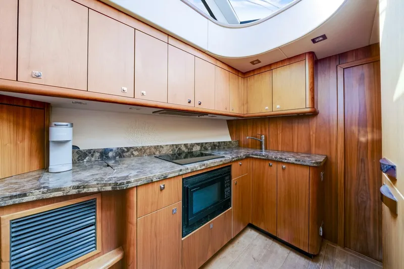  Yacht Photos Pics 2011 Sunseeker Manhattan 52 - Image 26