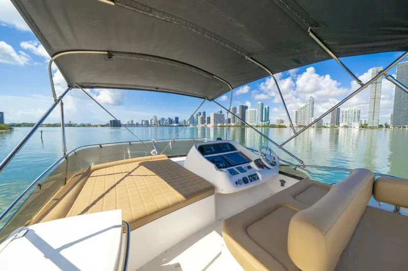  Yacht Photos Pics 2011 Sunseeker Manhattan 52 - Image 39