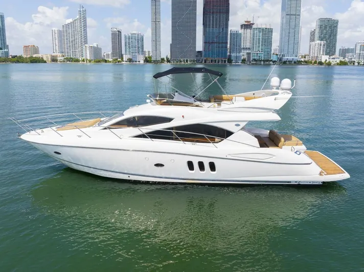  Yacht Photos Pics 2011 Sunseeker Manhattan 52 - Image 4