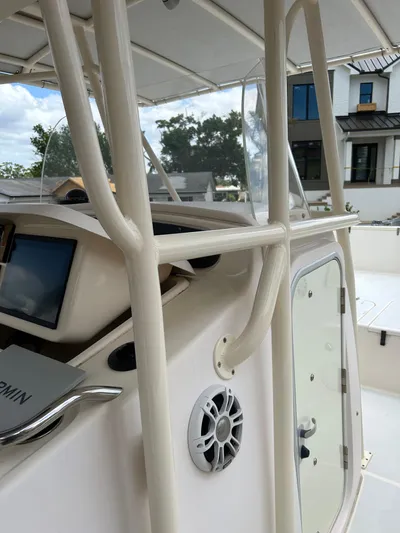  Yacht Photos Pics 2002 Grady-White 306 Bimini boat interior with console and speaker detail.