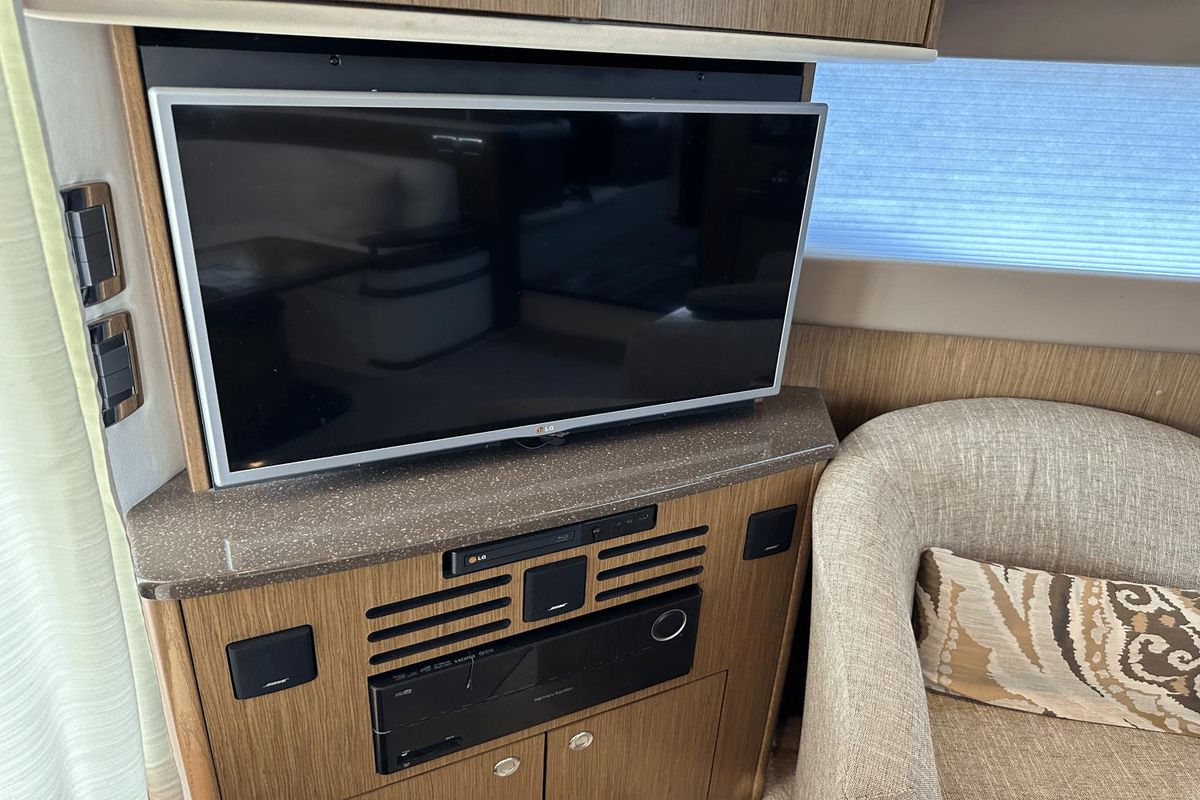 2015 Meridian 44 