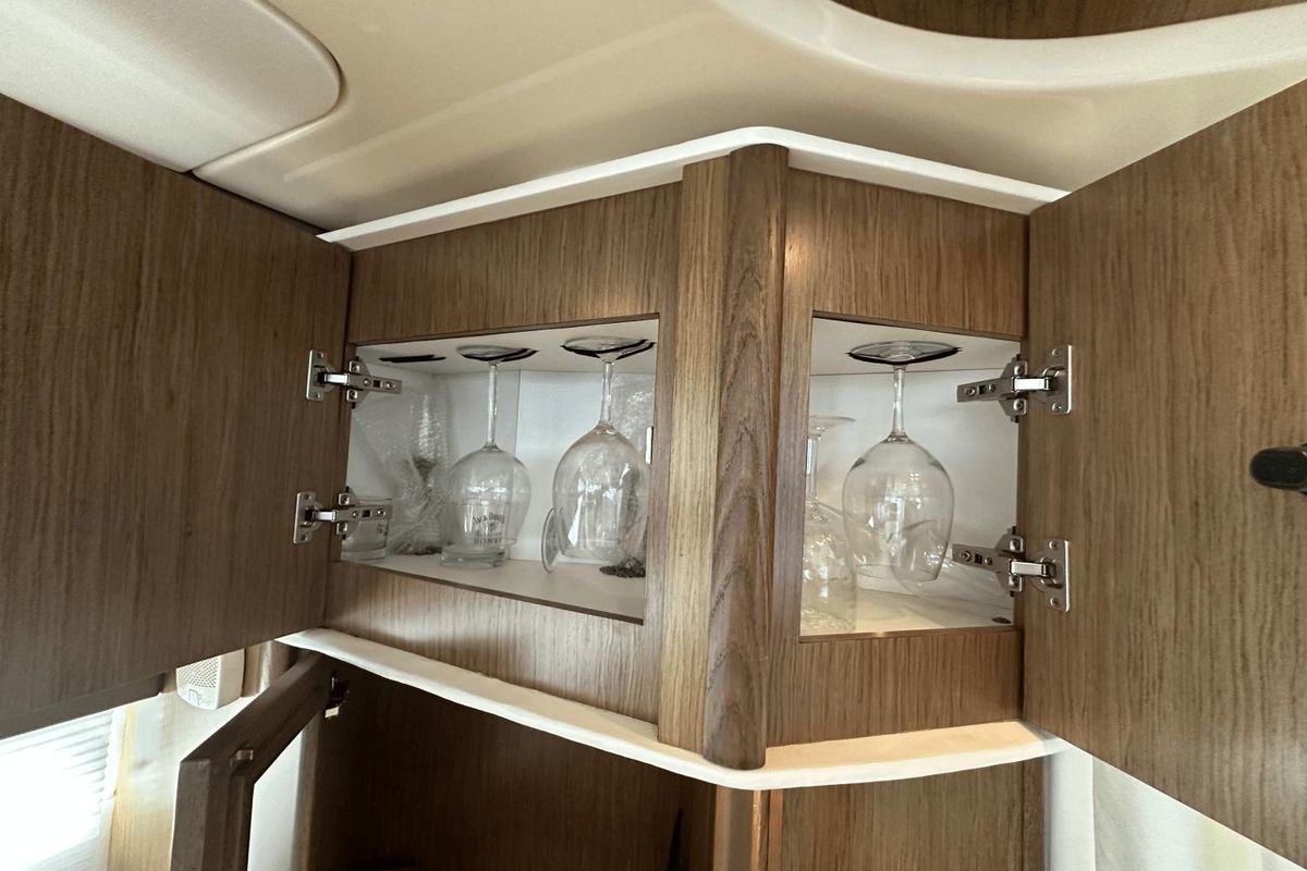 2015 Meridian 44 