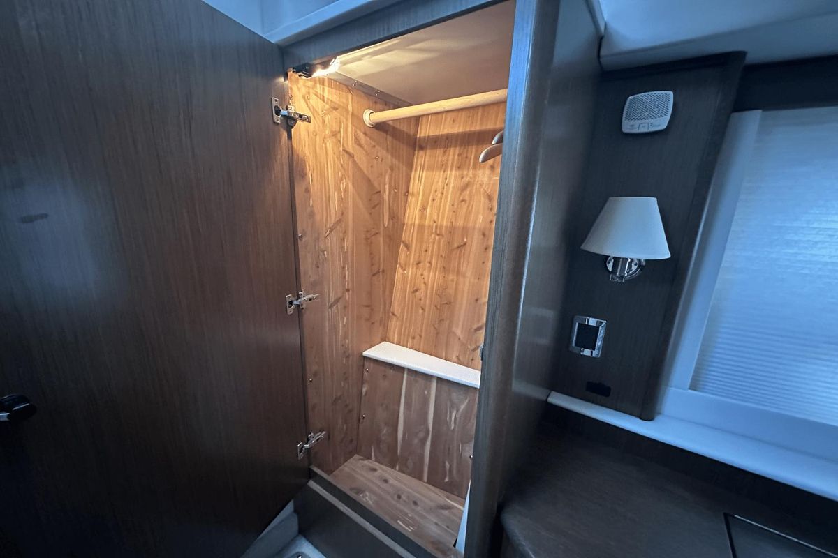 2015 Meridian 44 