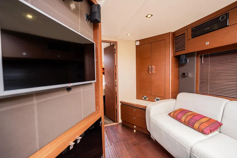 Sol E Mar IV Yacht Photos Pics Luxurious interior of 2015 Sea Ray 510 Sundancer yacht with modern furnishings.