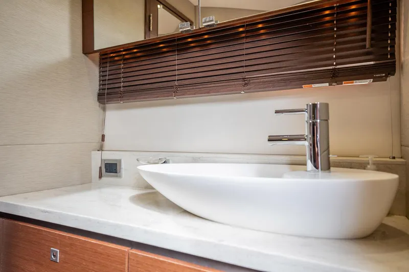 Sol E Mar IV Yacht Photos Pics Luxurious bathroom sink in 2015 Sea Ray 510 Sundancer yacht interior.