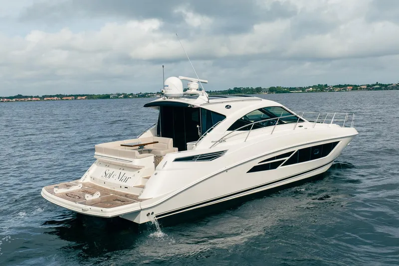 Sol E Mar IV Yacht Photos Pics 2015 Sea Ray 510 Sundancer yacht cruising on open water.