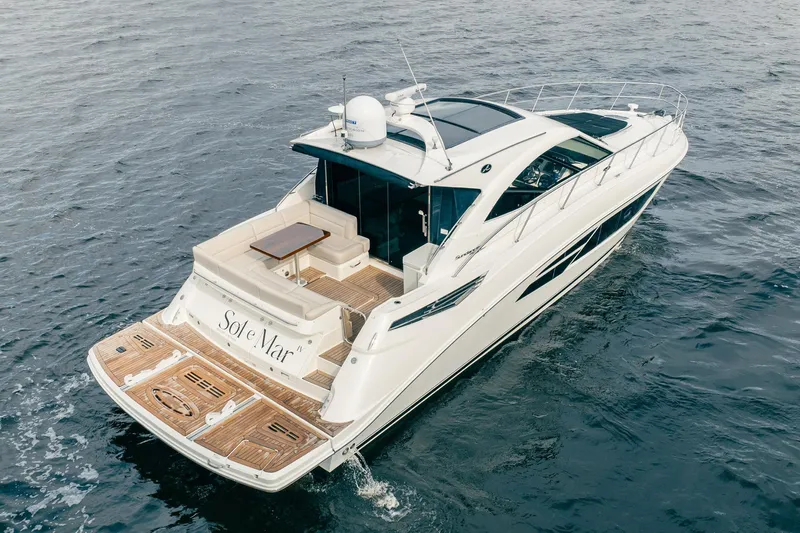 Sol E Mar IV Yacht Photos Pics 2015 Sea Ray 510 Sundancer yacht cruising on open water.