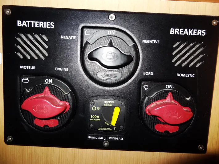 America Yacht Photos Pics Control panel of a 2018 Beneteau Oceanis 38 sailboat showing battery and breaker switches.