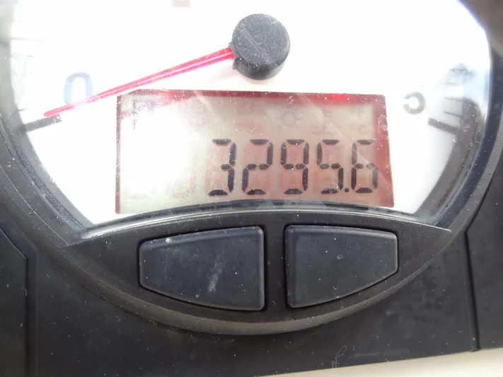 America Yacht Photos Pics Close-up of Beneteau Oceanis 38 2018 boat odometer reading 3295.6 hours.