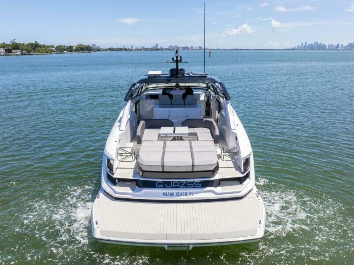 2024 Sunseeker 55 