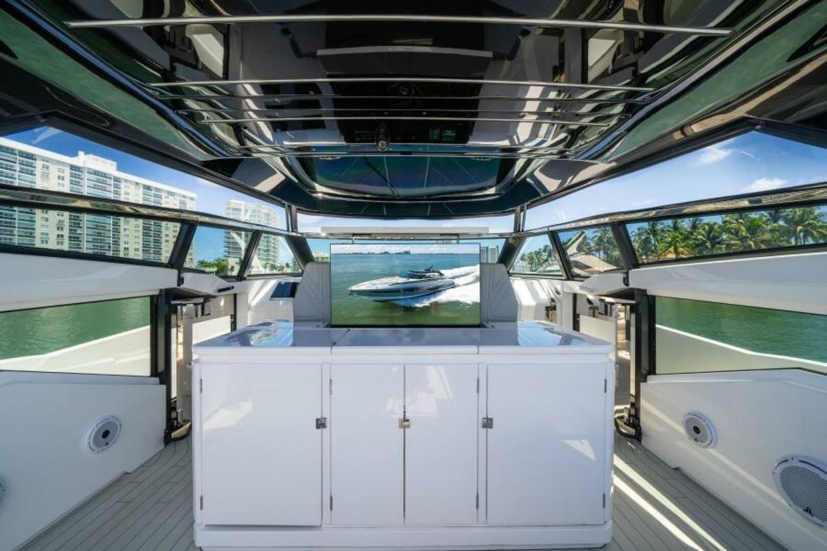 2024 Sunseeker 55 