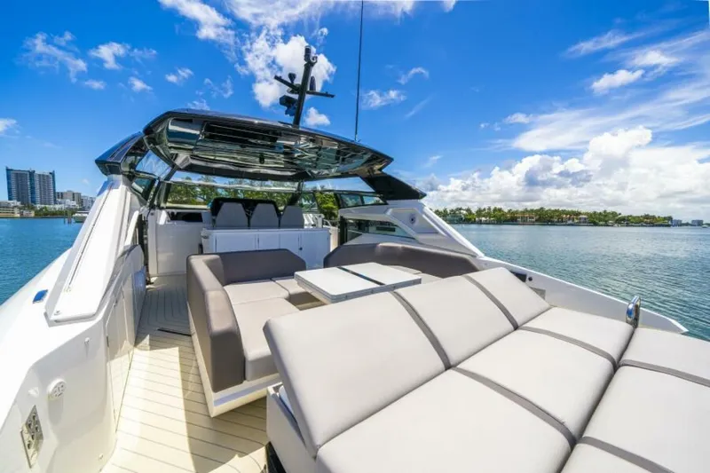  Yacht Photos Pics 2024 Sunseeker Superhawk 55 - Image 17