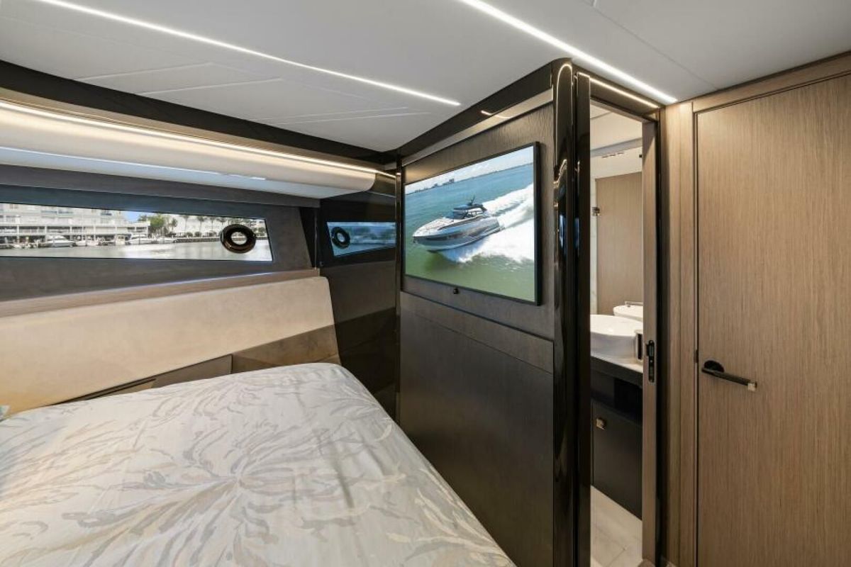2024 Sunseeker 55 