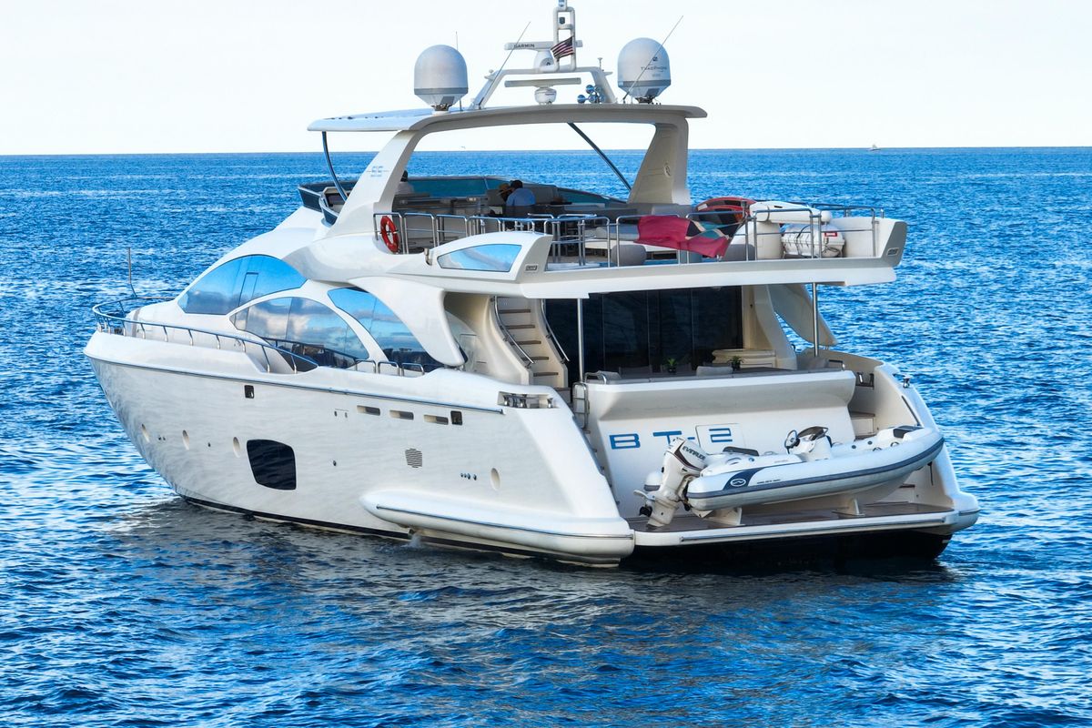 2010 Azimut 98 