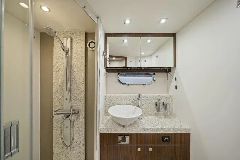  Yacht Photos Pics 2013 Sunseeker Manhattan 53 - Image 37