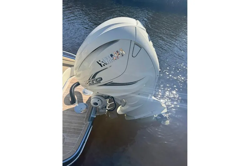  Yacht Photos Pics 2020 Chris-Craft Launch 28 with Yamaha XTO outboard engine on water.