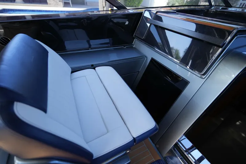 Epica Yacht Photos Pics 2021 Riva 48 Dolceriva - Image 9