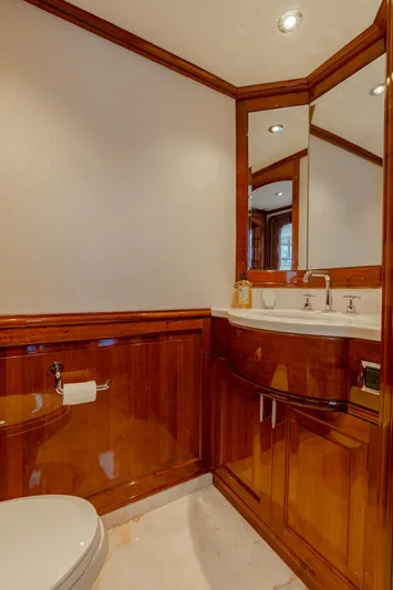 Driven Yacht Photos Pics Conrad 88 Driven - Day Head