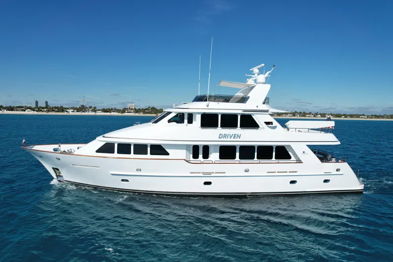 Driven Yacht Photos Pics 