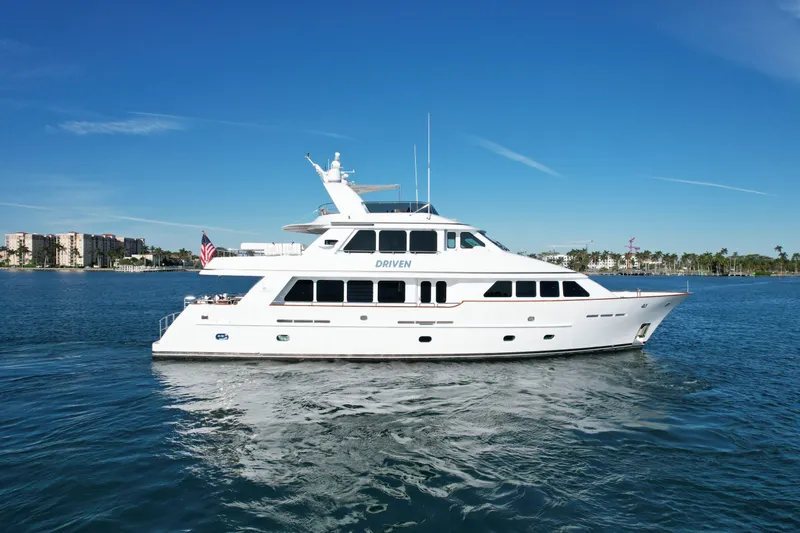 Driven Yacht Photos Pics 