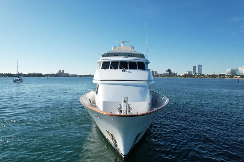 Driven Yacht Photos Pics 