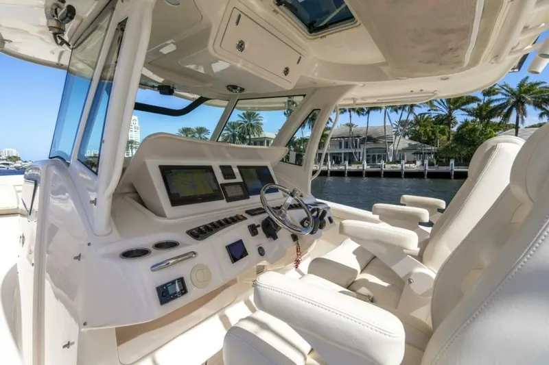 Yacht Photos Pics 2020 Grady-white Canyon 376 - Image 21