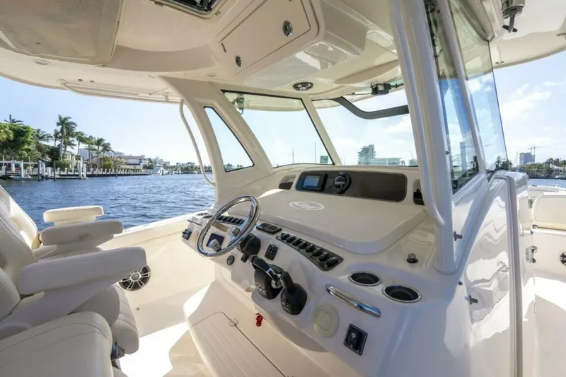  Yacht Photos Pics 2020 Grady-white Canyon 376 - Image 19