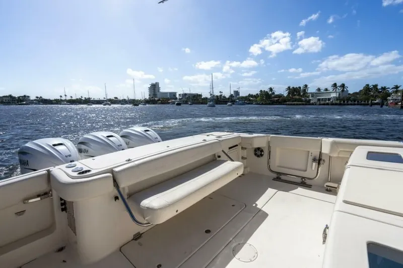  Yacht Photos Pics 2020 Grady-white Canyon 376 - Image 13