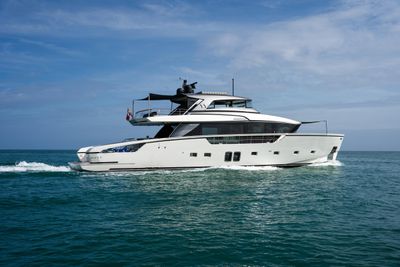 Yacht