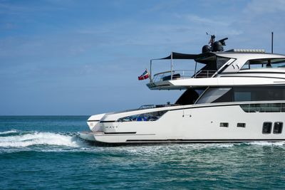 Yacht