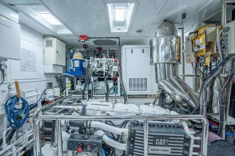 Driven Yacht Photos Pics Conrad 88 Driven - Engine Room