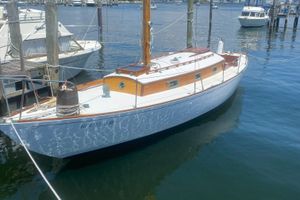 Hinckley Sou'Wester 34
