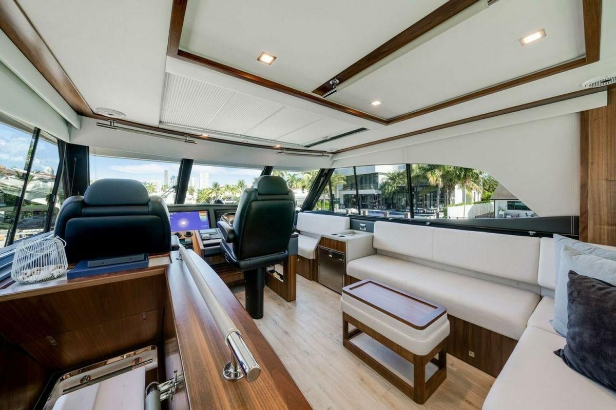 2023 Riviera 64 