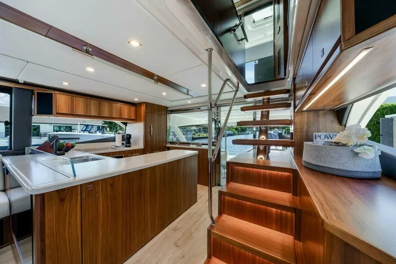  Yacht Photos Pics 2023 Riviera 64 Sports Motor Yacht - Image 21