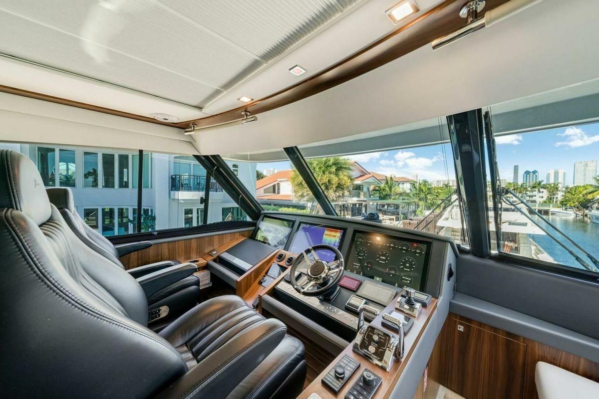 2023 Riviera 64 