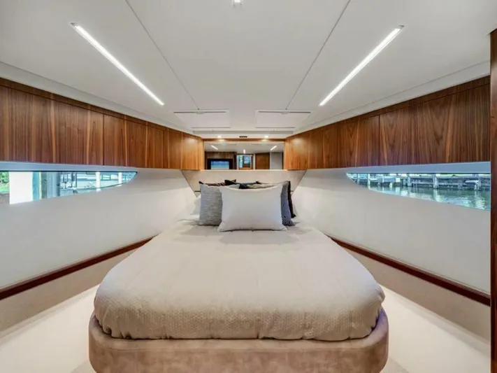  Yacht Photos Pics 2023 Riviera 64 Sports Motor Yacht - Image 35