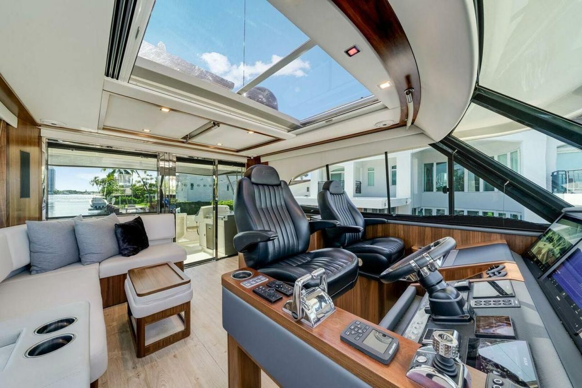 2023 Riviera 64 