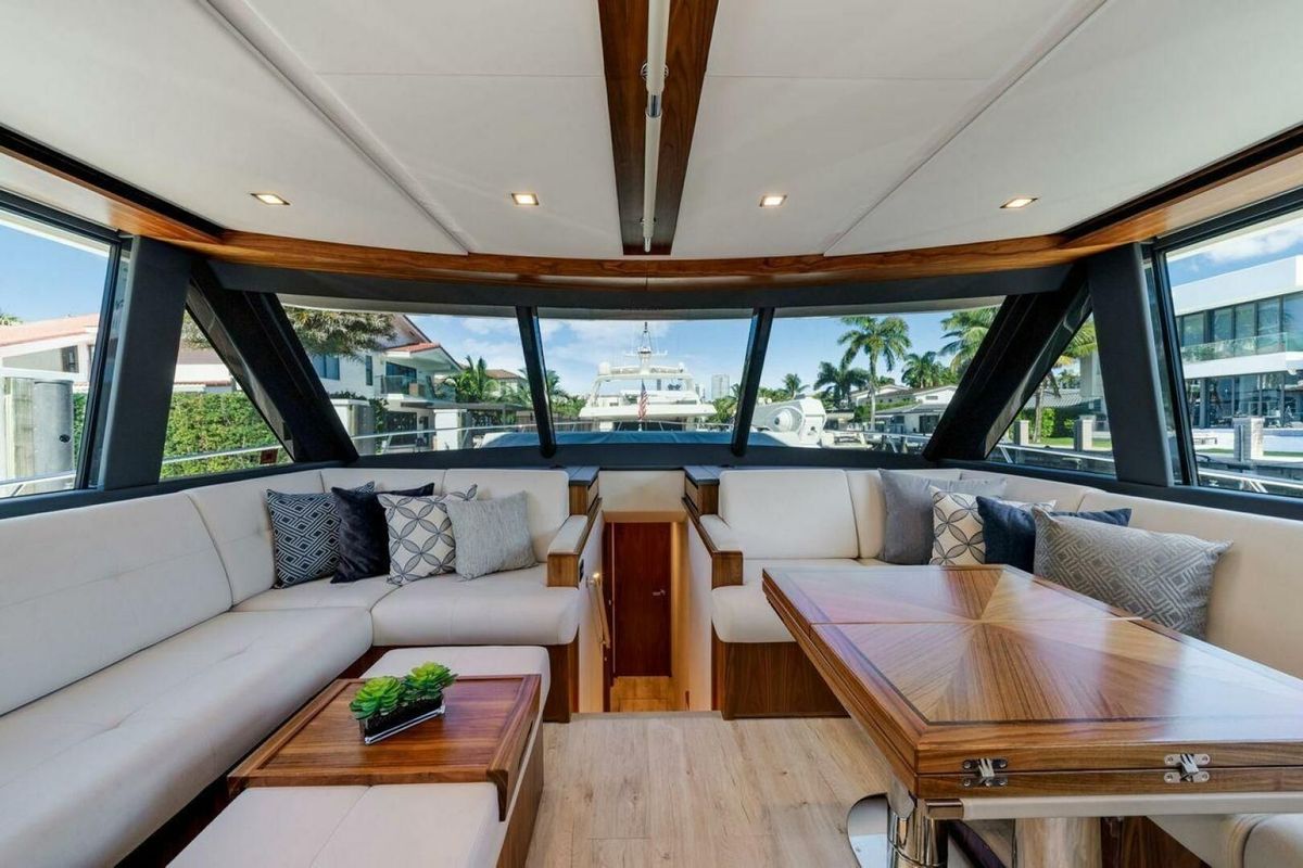 2023 Riviera 64 