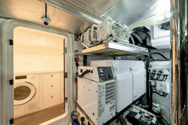  Yacht Photos Pics 2023 Riviera 64 Sports Motor Yacht - Image 52