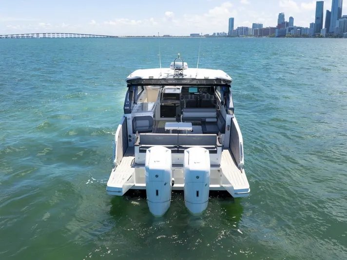  Yacht Photos Pics 2023 Galeon 375 Gto - Image 14
