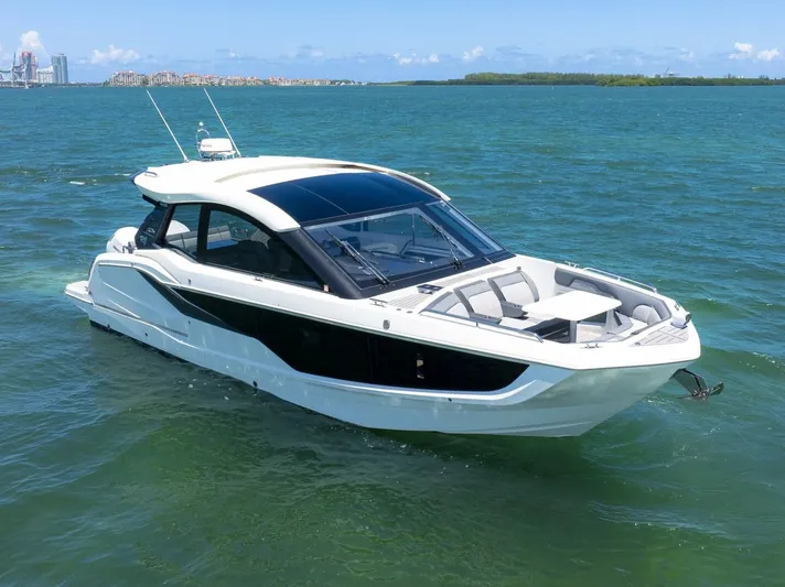  Yacht Photos Pics 2023 Galeon 375 Gto - Image 11