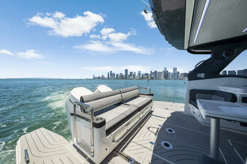  Yacht Photos Pics 2023 Galeon 375 Gto - Image 18